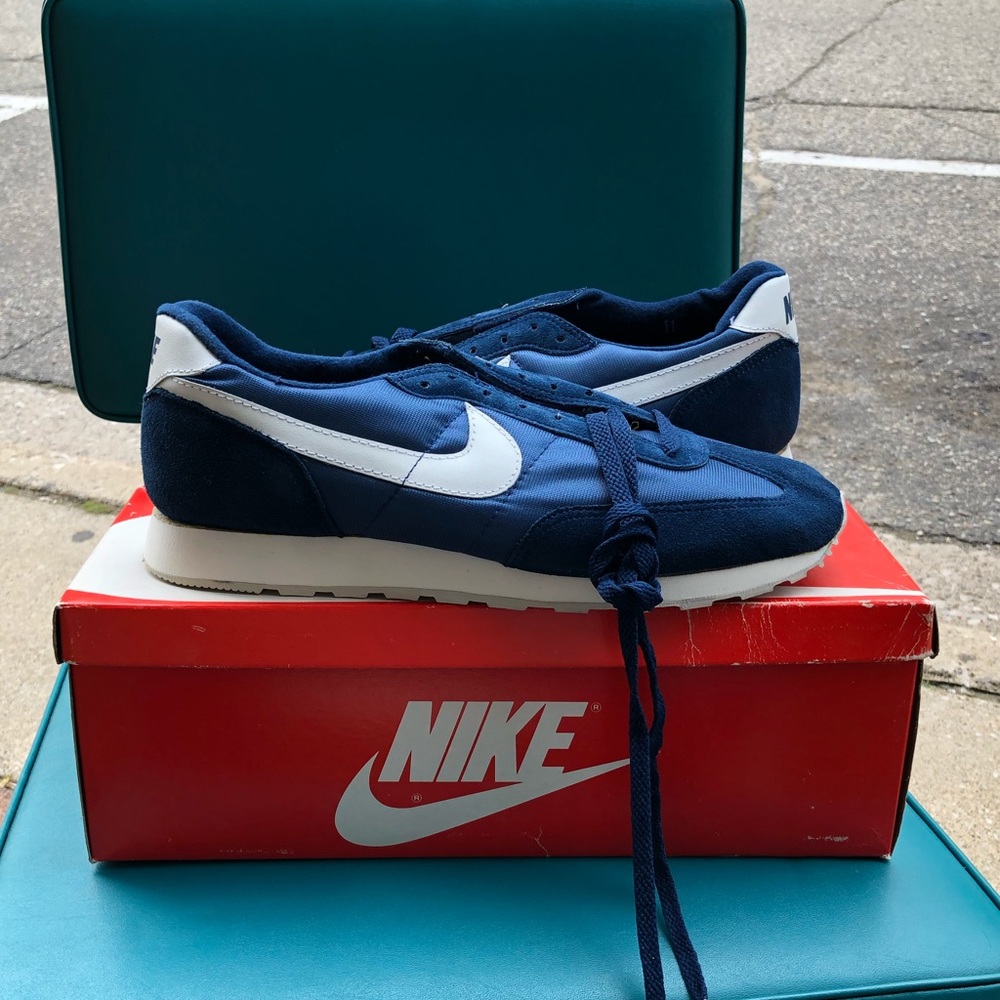 Vintage Nike Tennies
